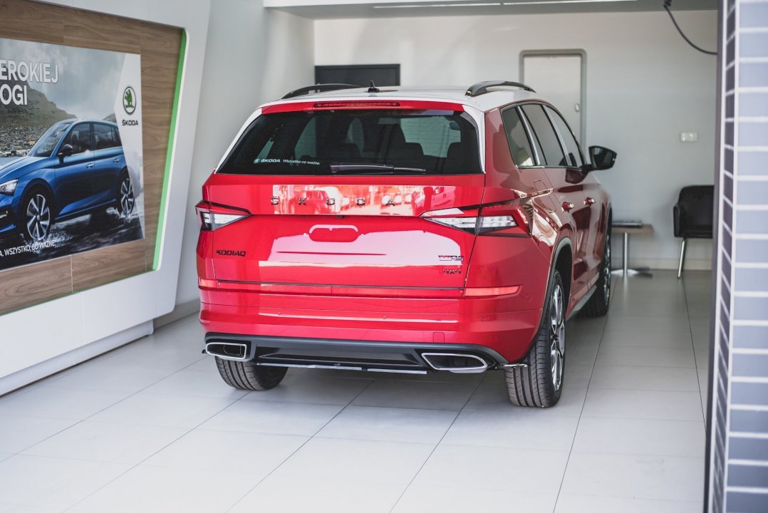 Maxton Design - CENTRAL REAR SPLITTER SKODA KODIAQ VRS (2019-)