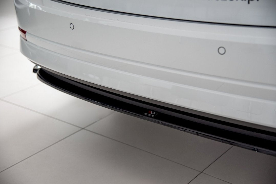 Maxton Design - CENTRAL REAR SPLITTER SKODA OCTAVIA MK4 (2019-2024)