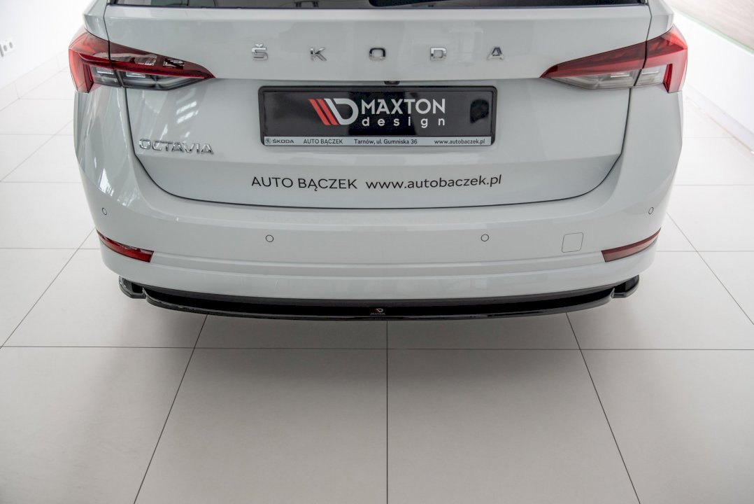 Maxton Design - CENTRAL REAR SPLITTER SKODA OCTAVIA MK4 (2019-2024)