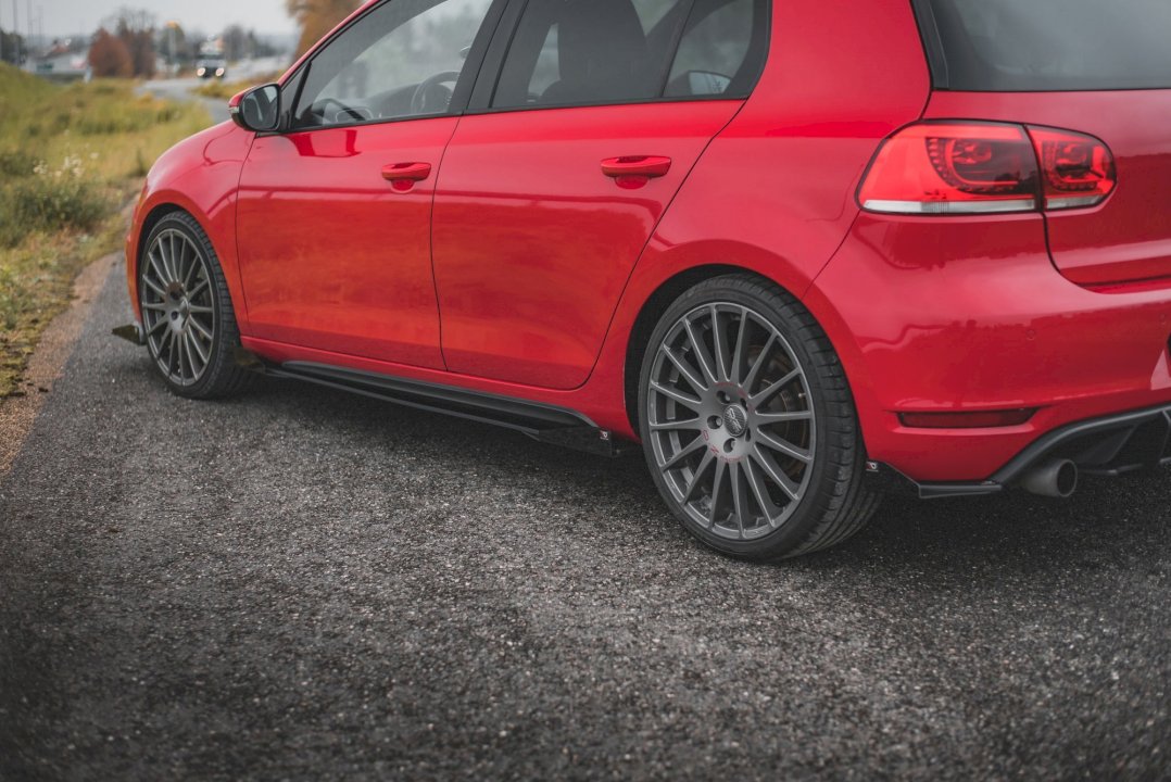Maxton Design - STREET PRO SIDE SKIRTS DIFFUSERS (+FLAPS) VW GOLF GTI MK6 (2008-2012)