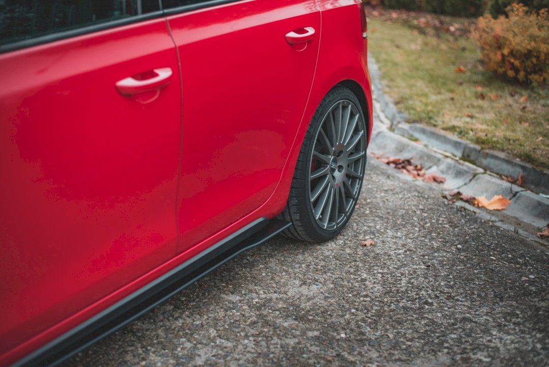 Maxton Design - STREET PRO SIDE SKIRTS DIFFUSERS VW GOLF GTI MK6 (2008-2012)