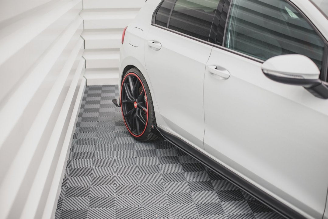 Maxton Design - STREET PRO SIDE SKIRTS DIFFUSERS + FLAPS VOLKSWAGEN GOLF GTI / GTE / GTI CLUBSPORT / R-LINE MK8