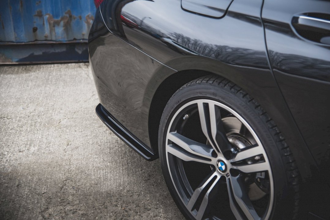 Maxton Design - CENTRAL REAR SPLITTER BMW 7 M-PACK G11 (2015-2018)