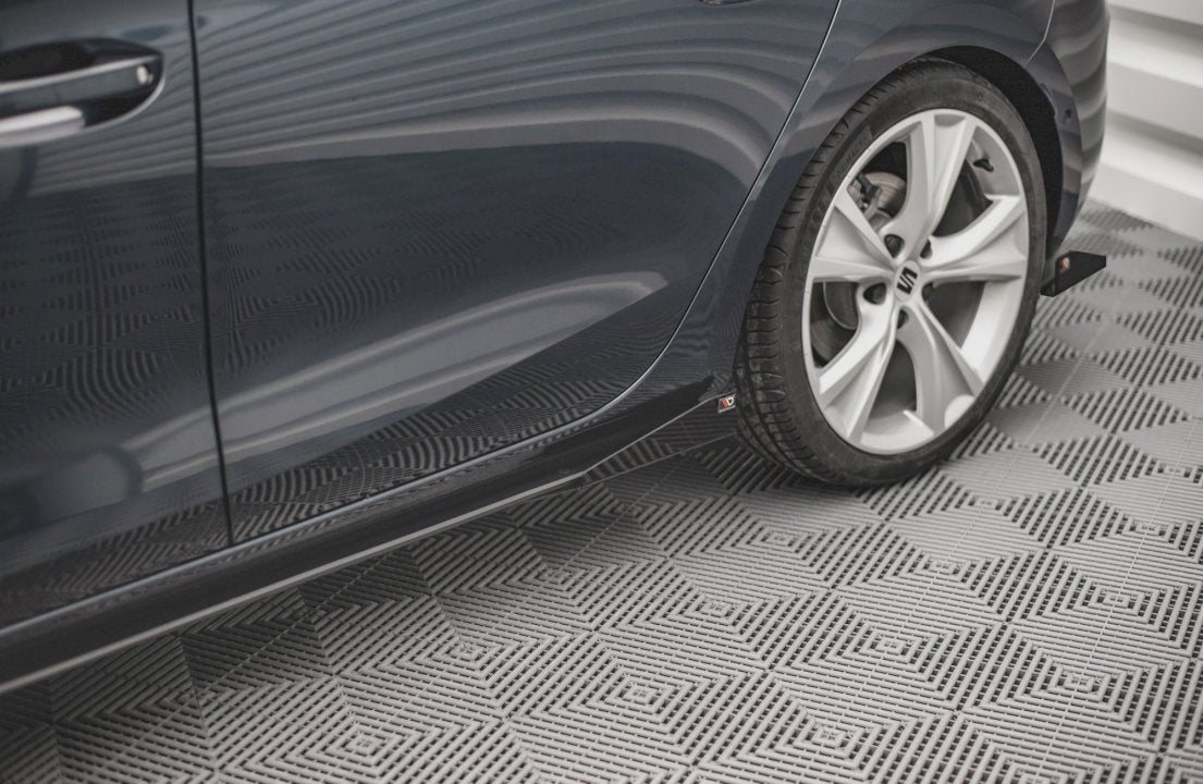 Maxton Design - STREET PRO SIDE SKIRTS DIFFUSERS (+FLAPS) SEAT LEON FR MK4 (2020-)