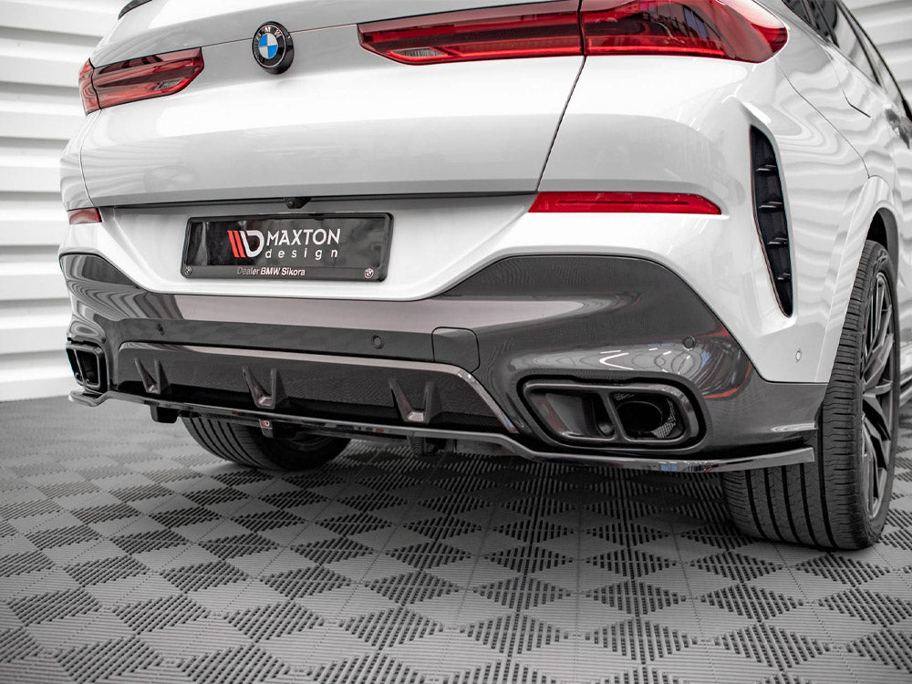 Maxton Design - CENTRAL REAR SPLITTER (VERTICAL BARS) V.1 BMW X6 M-PACK G06