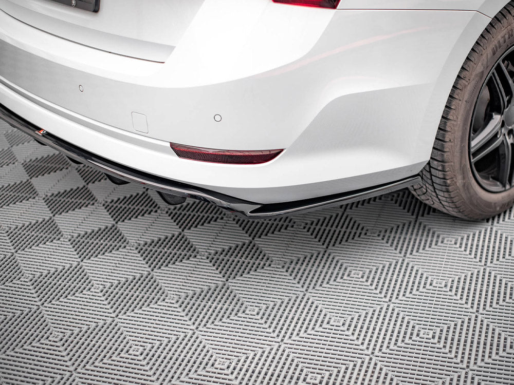 Maxton Design - CENTRAL REAR SPLITTER (VERTICAL BARS) SKODA OCTAVIA MK4 (2019-)