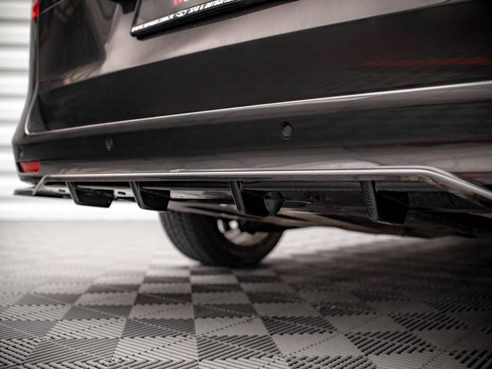 Maxton Design - CENTRAL REAR SPLITTER (VERTICAL BARS) MERCEDES V-CLASS AMG-LINE W447 FACELIFT (2019-)