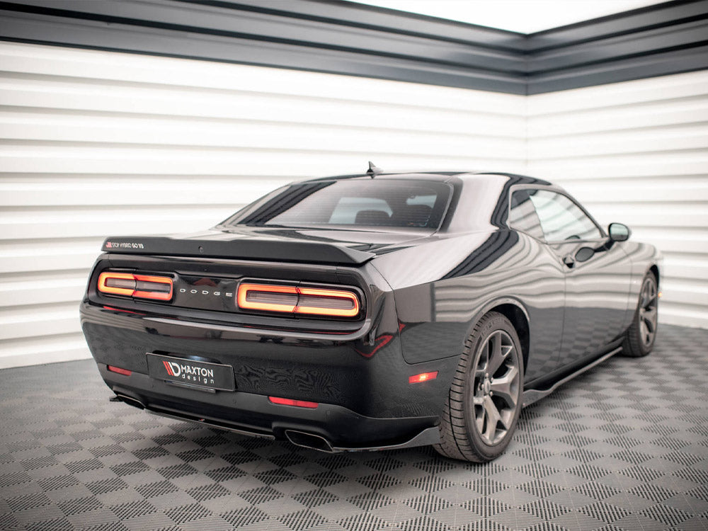 Maxton Design - CENTRAL REAR SPLITTER DODGE CHALLENGER RT MK3 FACELIFT (2014-)