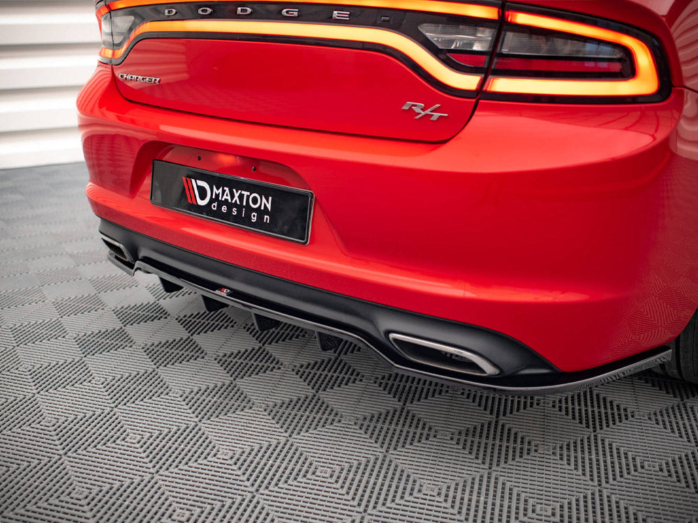 Maxton Design - CENTRAL REAR SPLITTER (VERTICAL BARS) DODGE CHARGER RT MK7 FACELIFT (2014-2023)