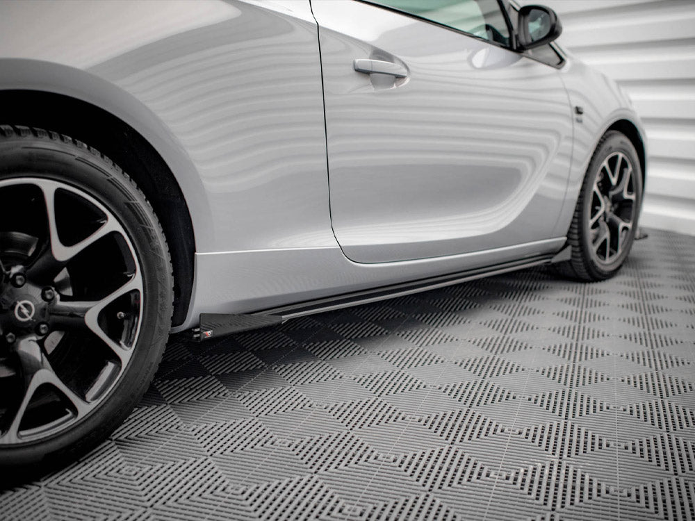 Maxton Design - STREET PRO SIDE SKIRTS DIFFUSERS (+FLAPS) OPEL ASTRA GTC OPC-LINE J (2011-2018)