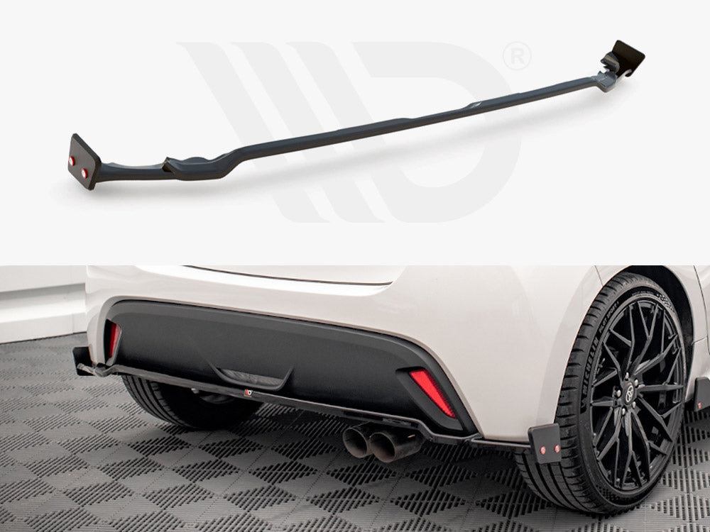 Maxton Design - CENTRAL REAR SPLITTER V.1 + FLAPS TOYOTA YARIS MK4