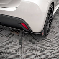 Maxton Design - CENTRAL REAR SPLITTER V.1 + FLAPS TOYOTA YARIS MK4