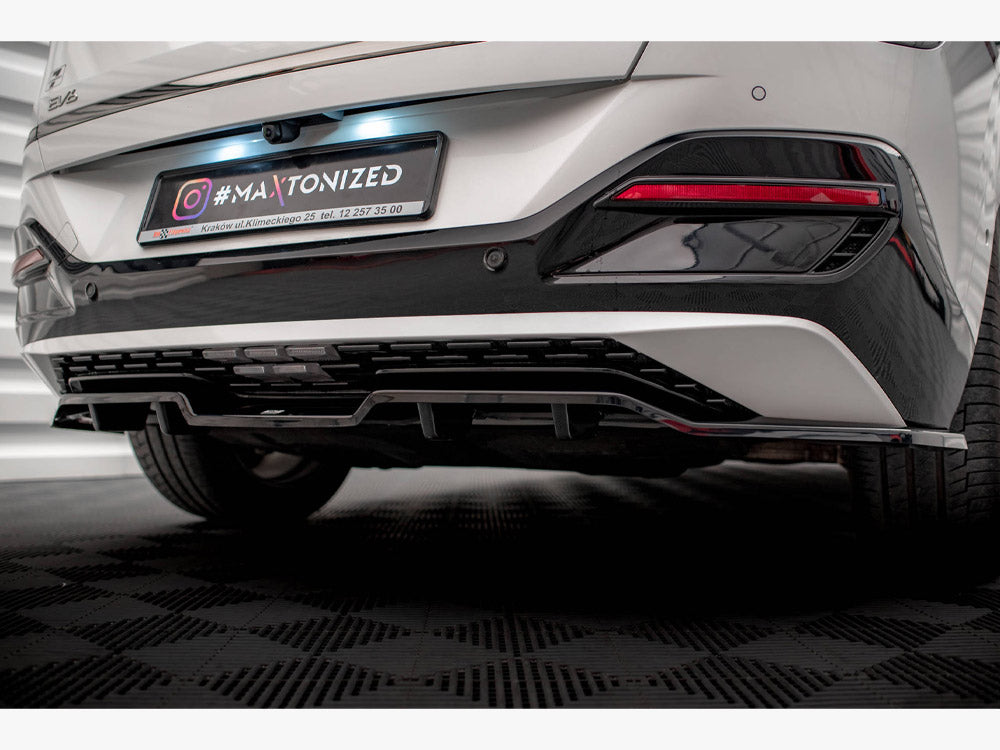 Maxton Design - CENTRAL REAR SPLITTER (VERTICAL BARS) KIA EV6 GT-LINE MK1
