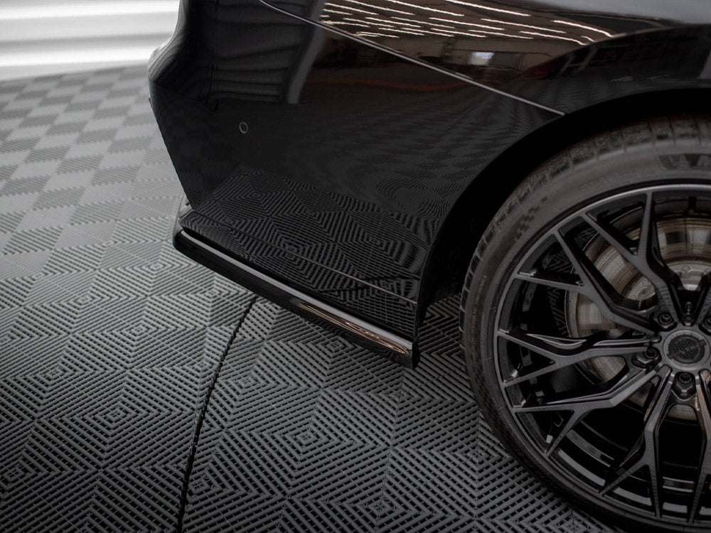 Maxton Design - CENTRAL REAR SPLITTER (VERTICAL BARS) BMW 7 M-PACK G70