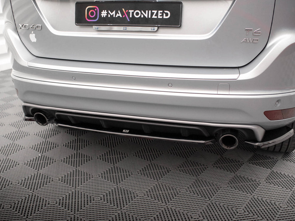 Maxton Design - CENTRAL REAR SPLITTER VOLVO XC60 R-DESIGN MK1 FACELIFT