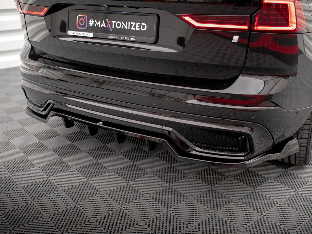 Maxton Design - CENTRAL REAR SPLITTER (VERTICAL BARS) VOLVO XC60 R-DESIGN MK2 FACELIFT