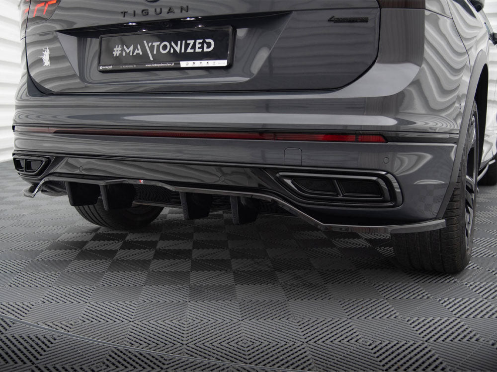 Maxton Design - Central Rear Splitter (Vertical Bars) Volkswagen Tiguan R-Line Mk2 Facelift