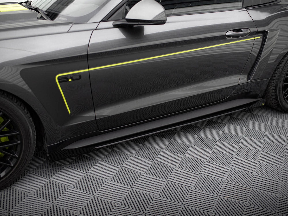 Maxton Design - Street PRO Side Skirts Diffusers + Flaps Ford Mustang GT Mk6