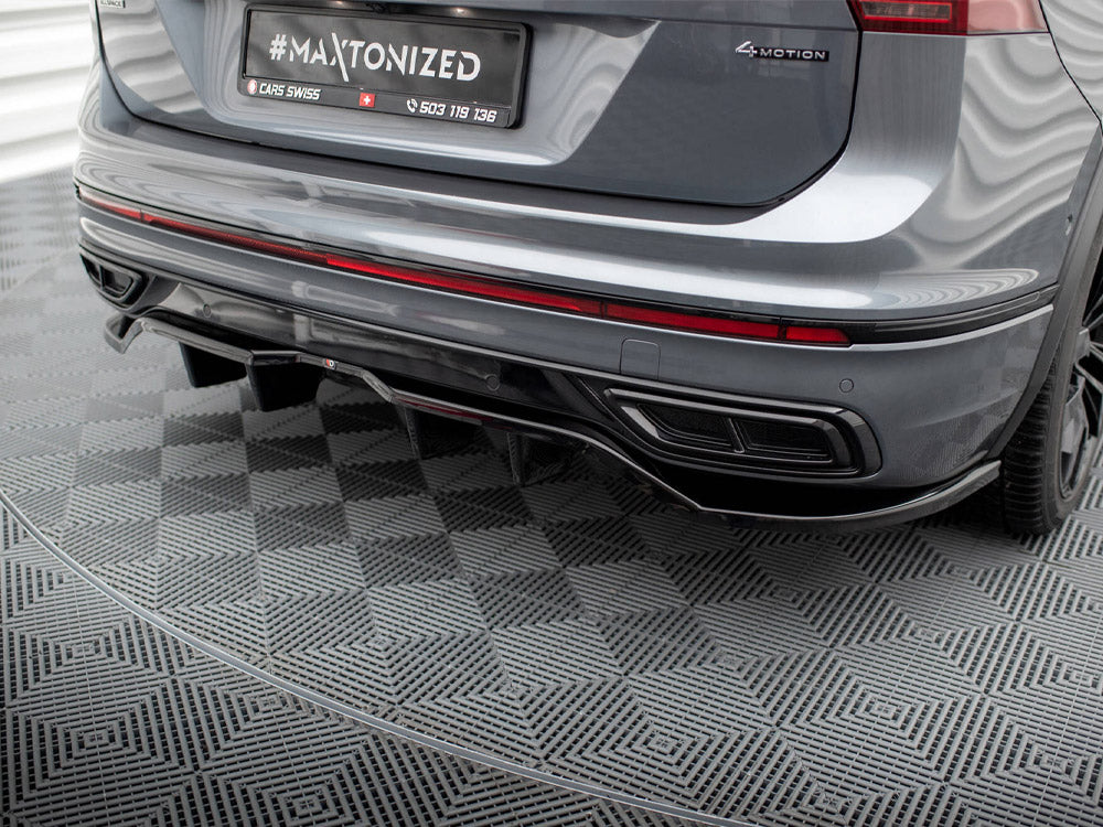 Maxton Design - Central Rear Splitter (Vertical Bars) Volkswagen Tiguan Allspace R-Line Mk2 Facelift