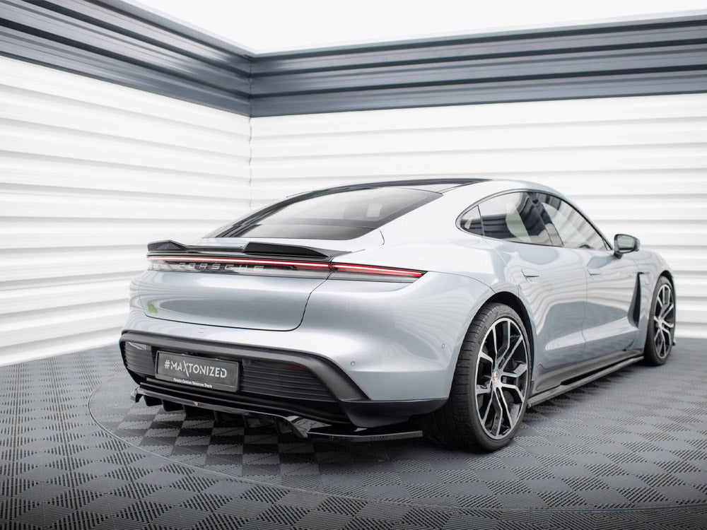 Maxton Design - CENTRAL REAR SPLITTER (VERTICAL BARS) PORSCHE TAYCAN / TAYCAN 4 / TAYCAN 4S / TAYCAN GTS MK1
