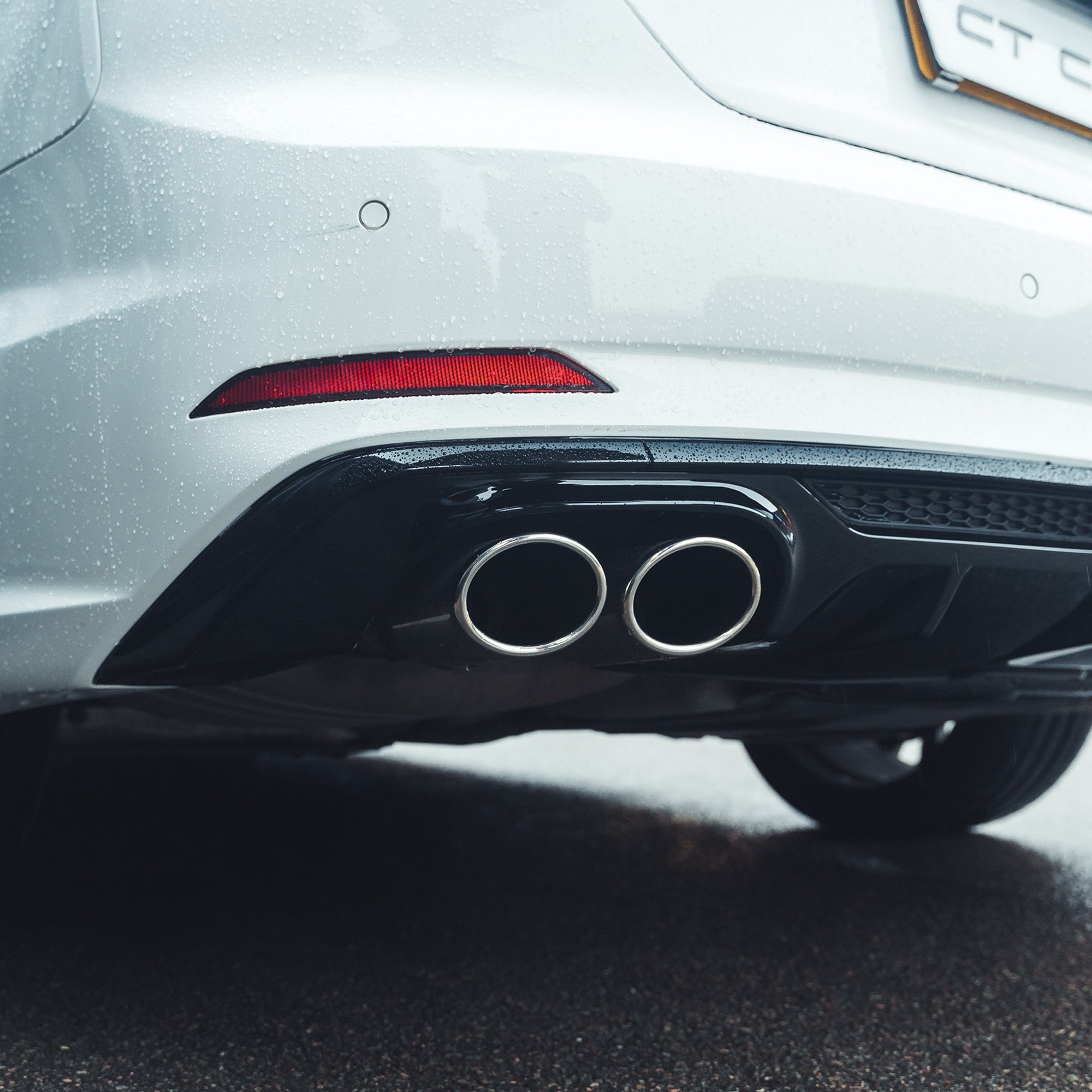 AUDI A5/S5 B9 2016-2019 GLOSS BLACK DIFFUSER - V1