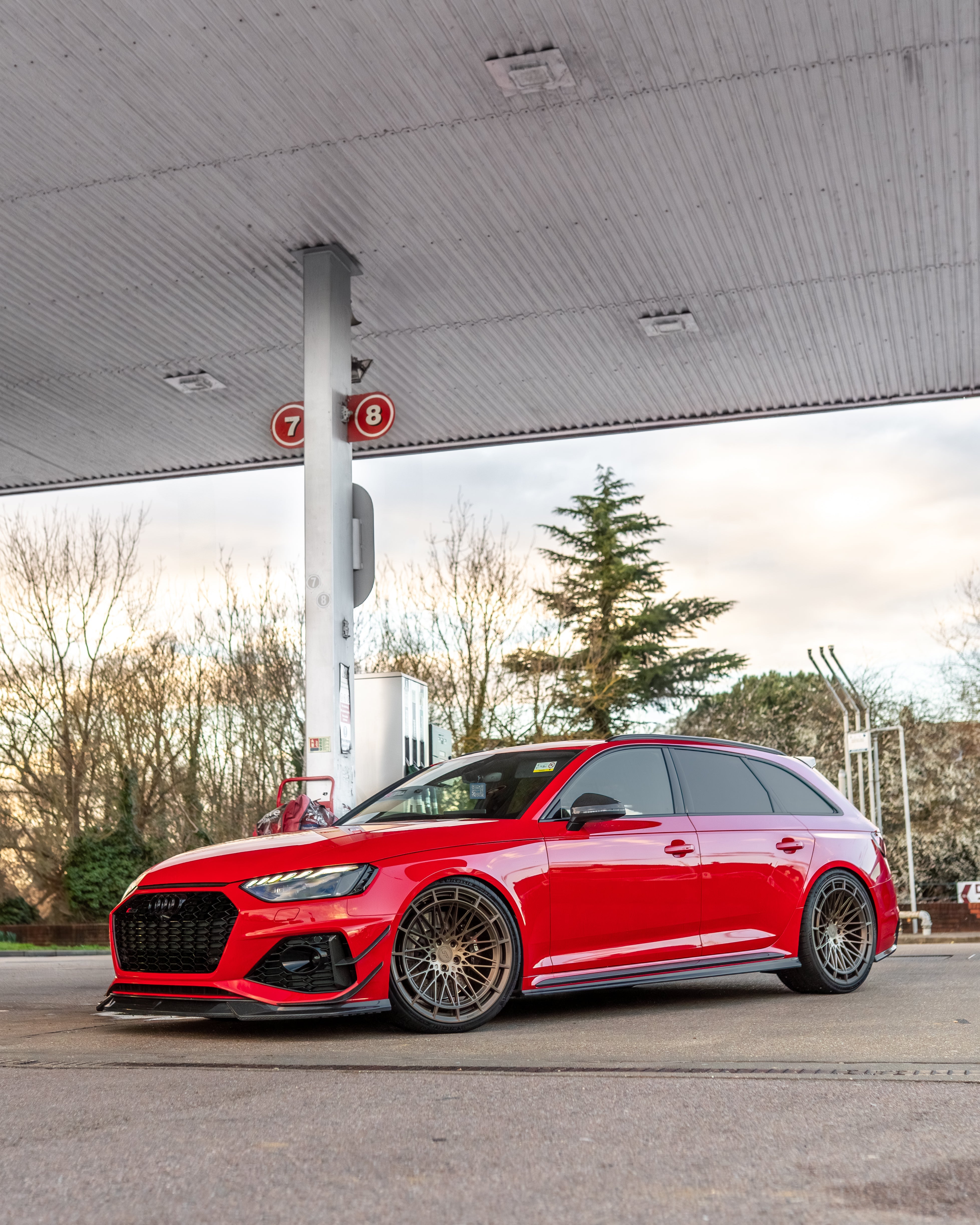 AUDI RS4 B9.5 CARBON FIBRE SIDE SKIRTS - CT DESIGN