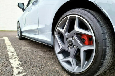 Fiesta ST MK8 ST/ST Line Low Splitter Kit Gloss Black ABS Plastic