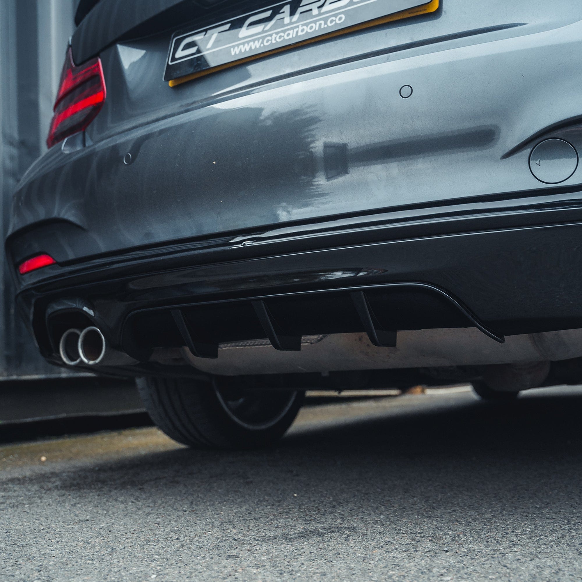 BMW 2 SERIES F22/F23 GLOSS BLACK TWIN EXHAUST DIFFUSER