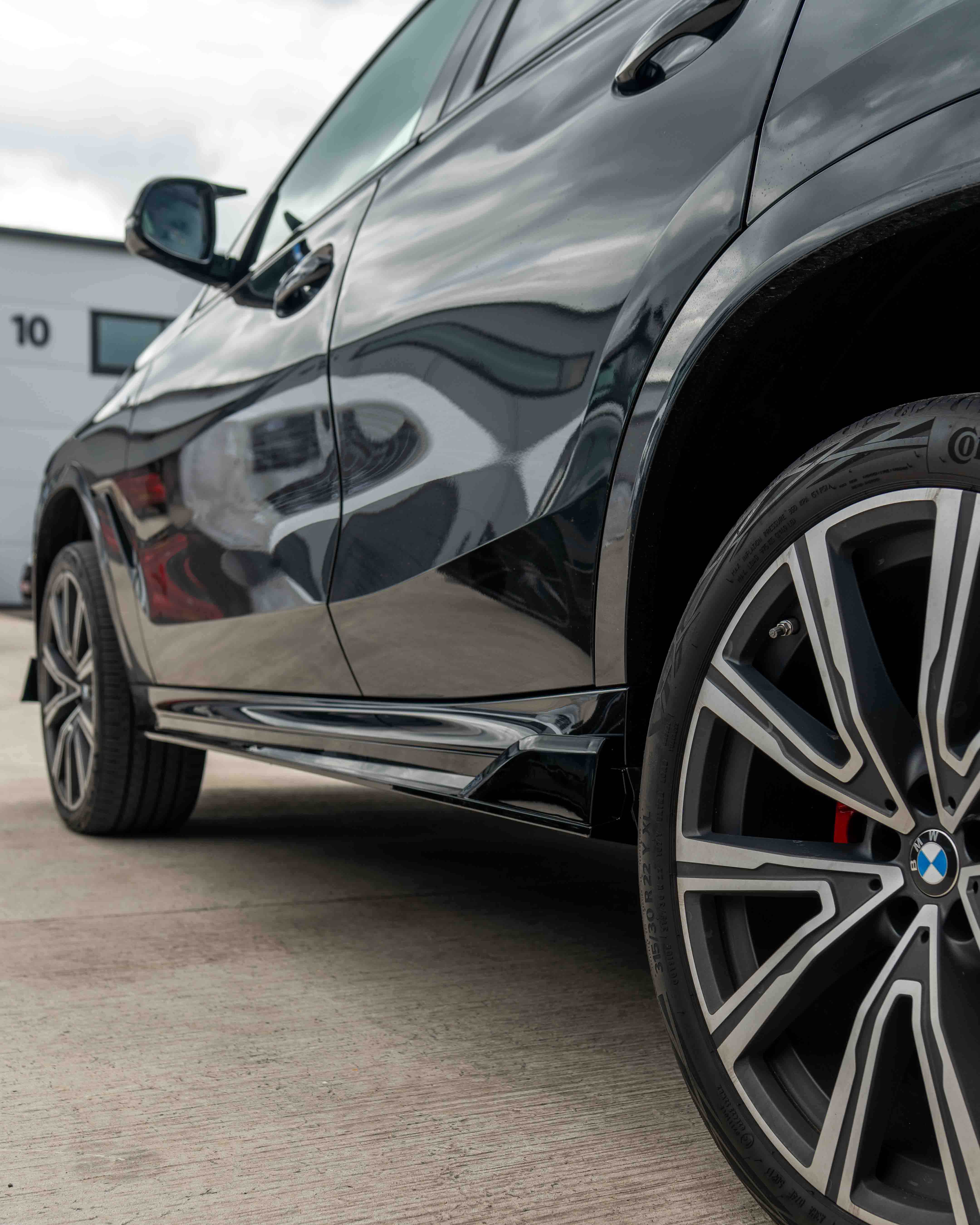 BMW G06 X6 PRE-LCI 2020-2024 FULL GLOSS BLACK KIT