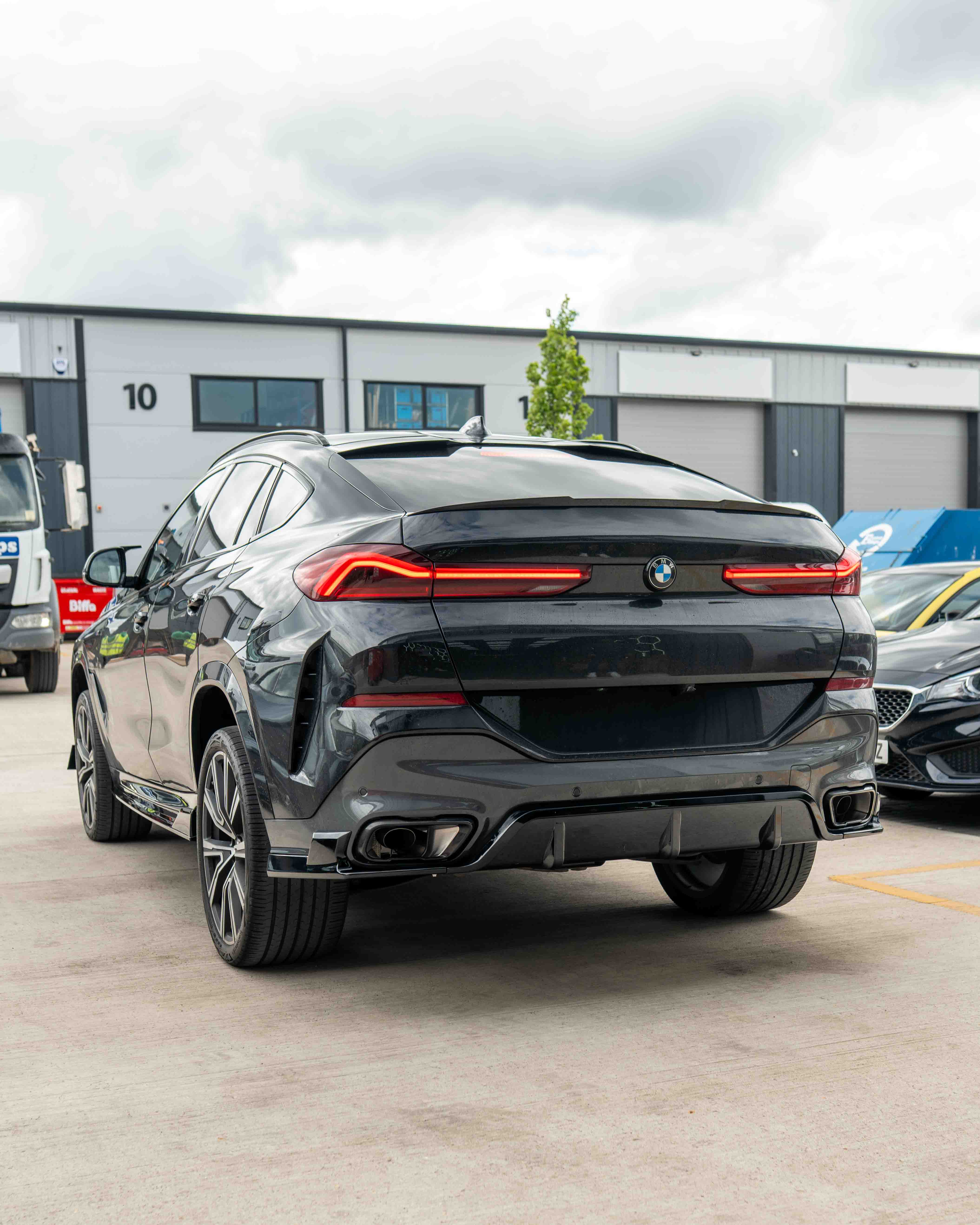 BMW G06 X6 PRE-LCI 2020-2024 FULL GLOSS BLACK KIT