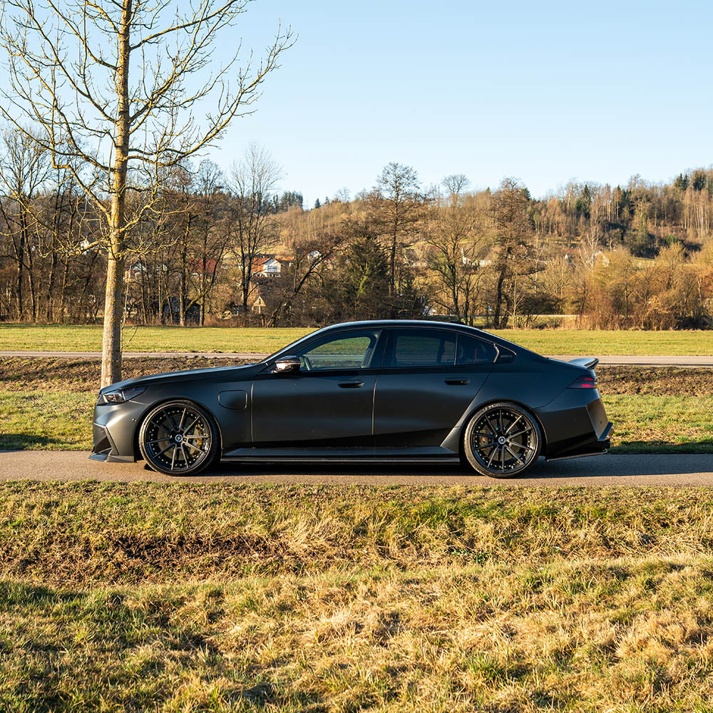 BMW G90 M5 CARBON FIBRE FULL KIT - V1 - CT DESIGN