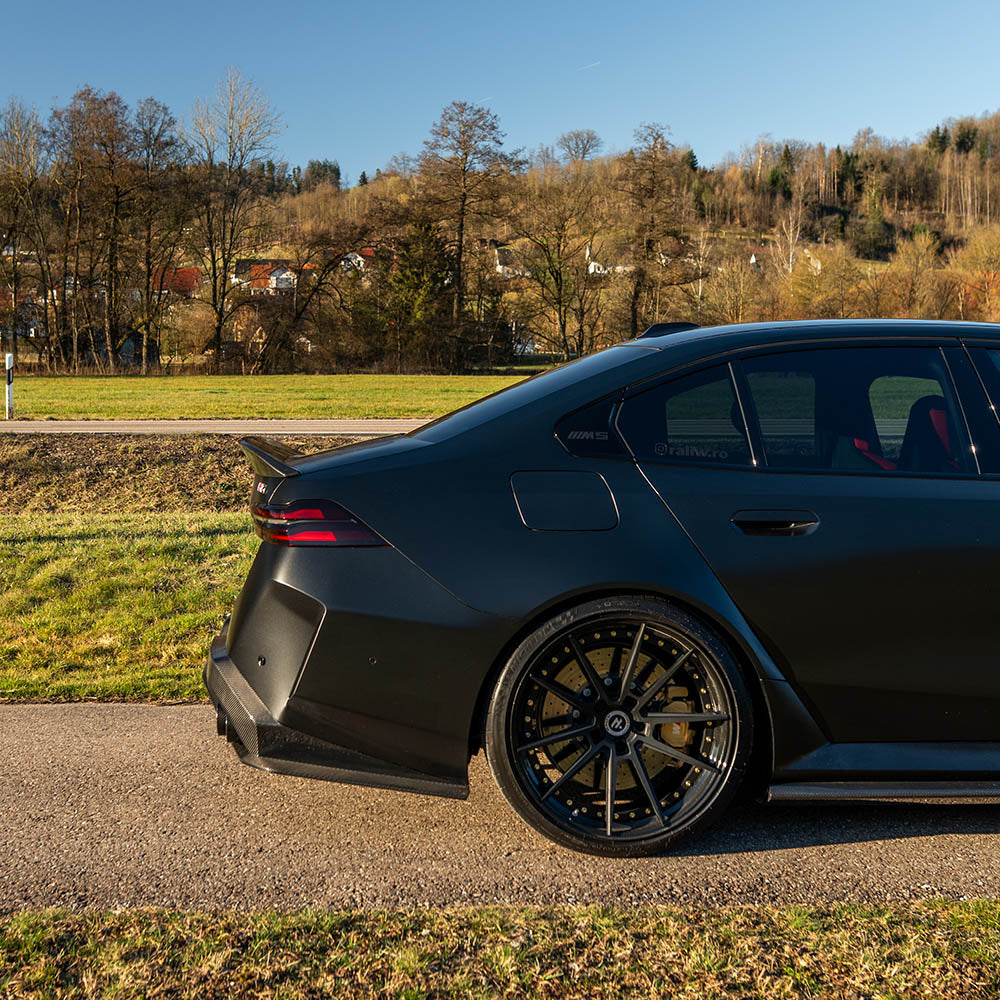 BMW G90 M5 CARBON FIBRE FULL KIT - V1 - CT DESIGN