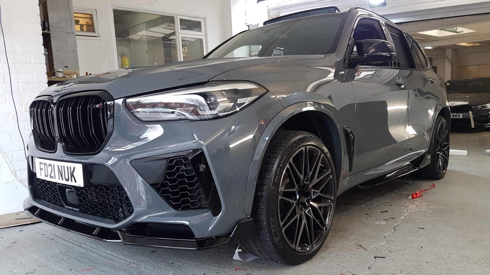 BMW X5M F95 2019-2022 PRE-LCI GLOSS BLACK KIT