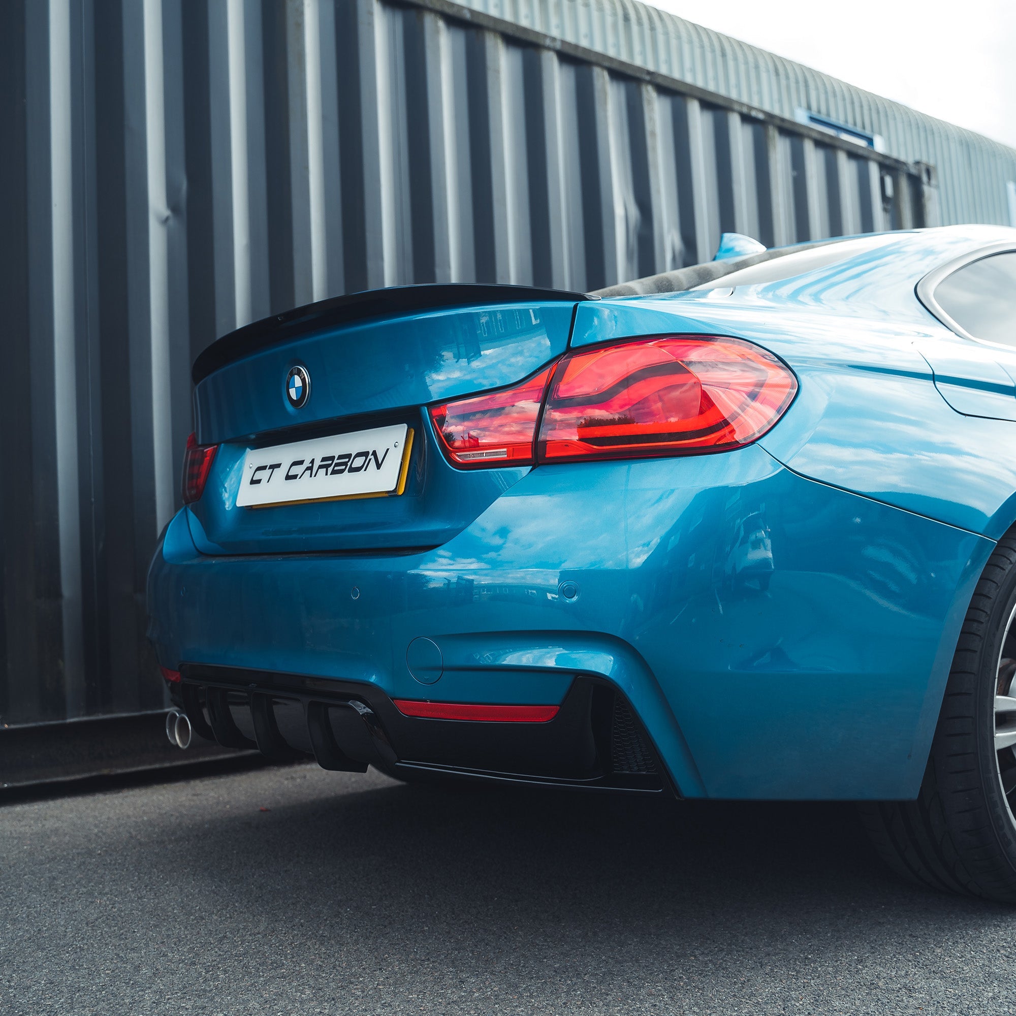 BMW 4 SERIES 2013-2020 F32 GLOSS BLACK FULL KIT (TWIN EXHAUST) - V2