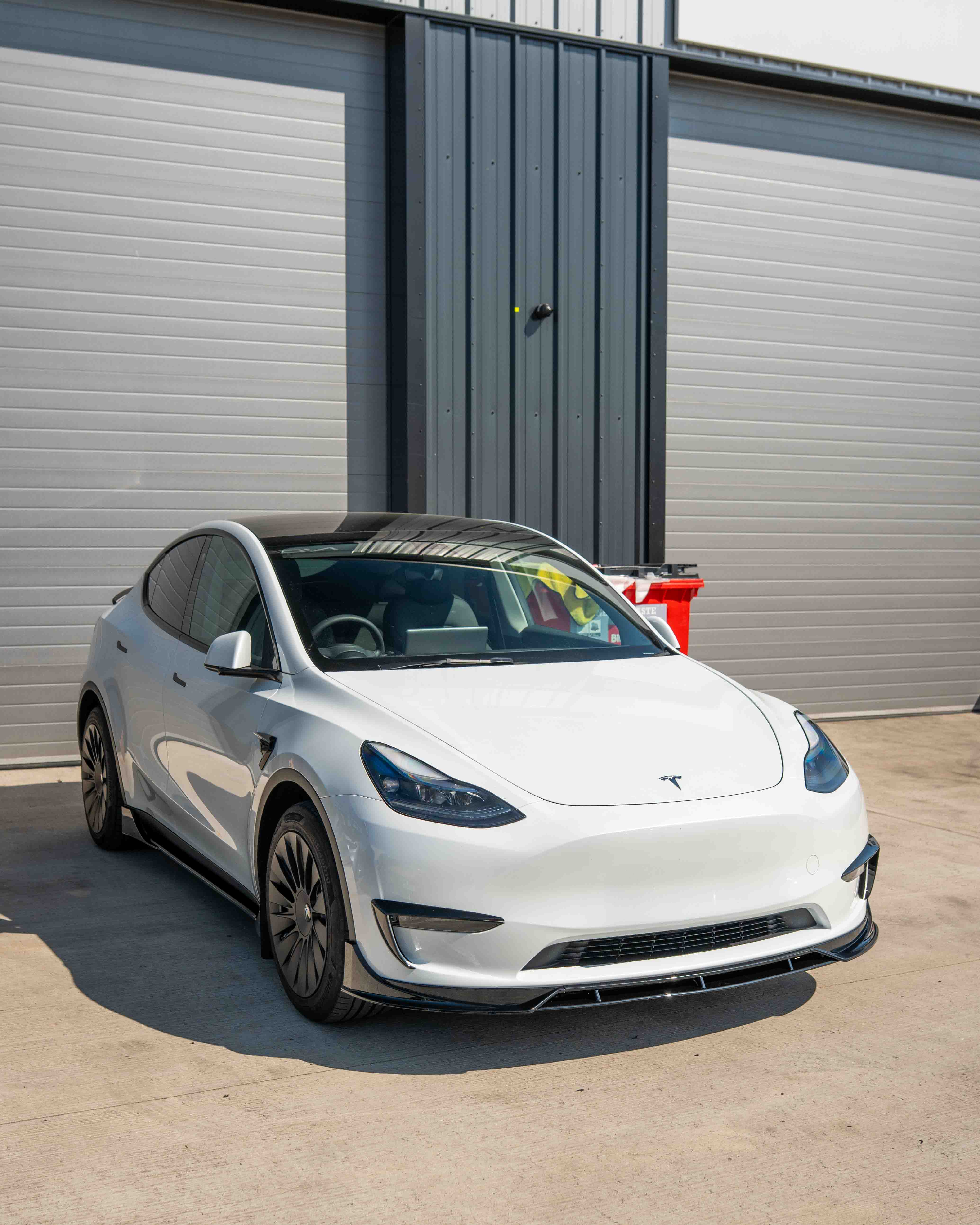 TESLA MODEL Y MK1 2020-2025 FULL GLOSS BLACK KIT