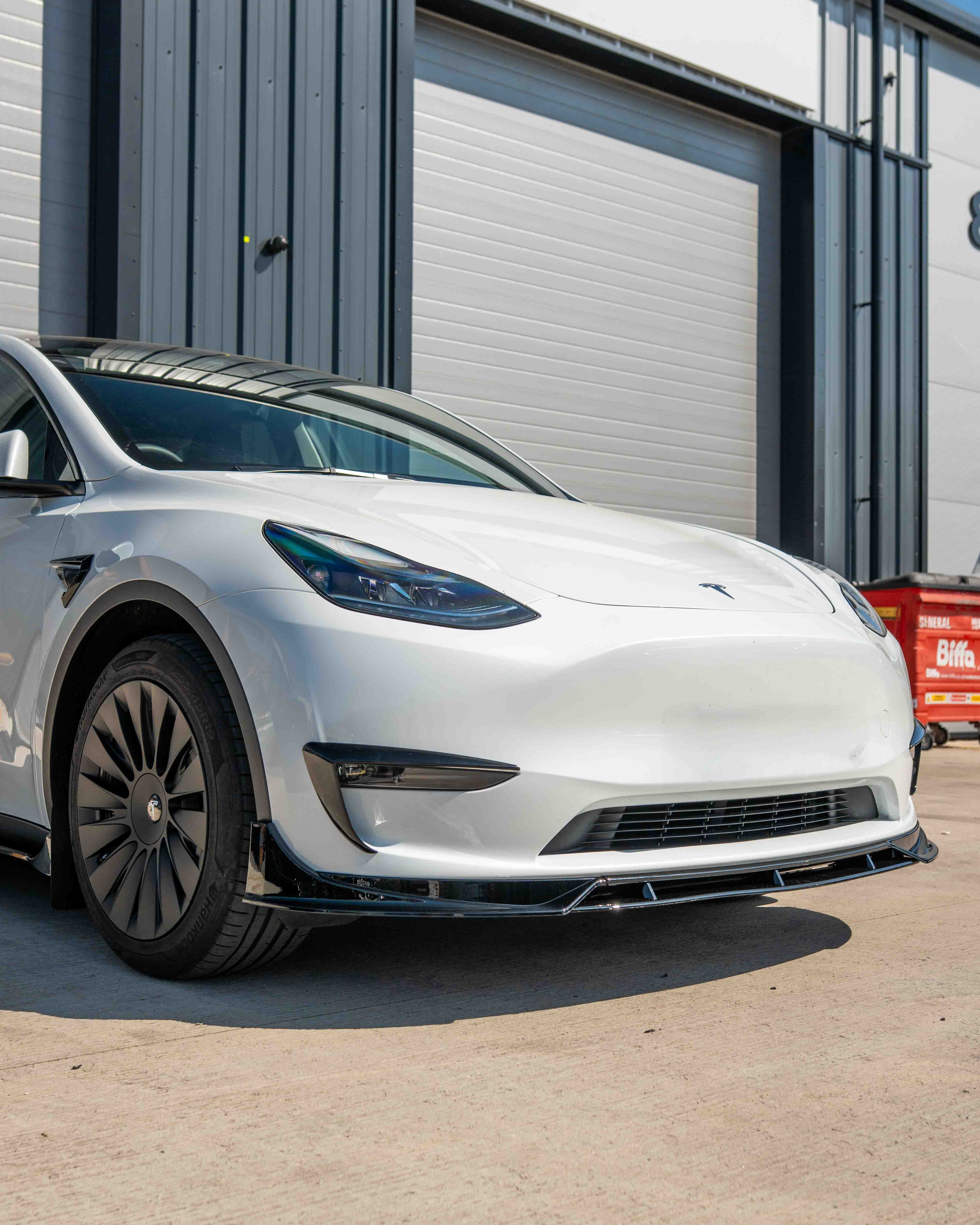 TESLA MODEL Y MK1 2020-2025 FULL GLOSS BLACK KIT
