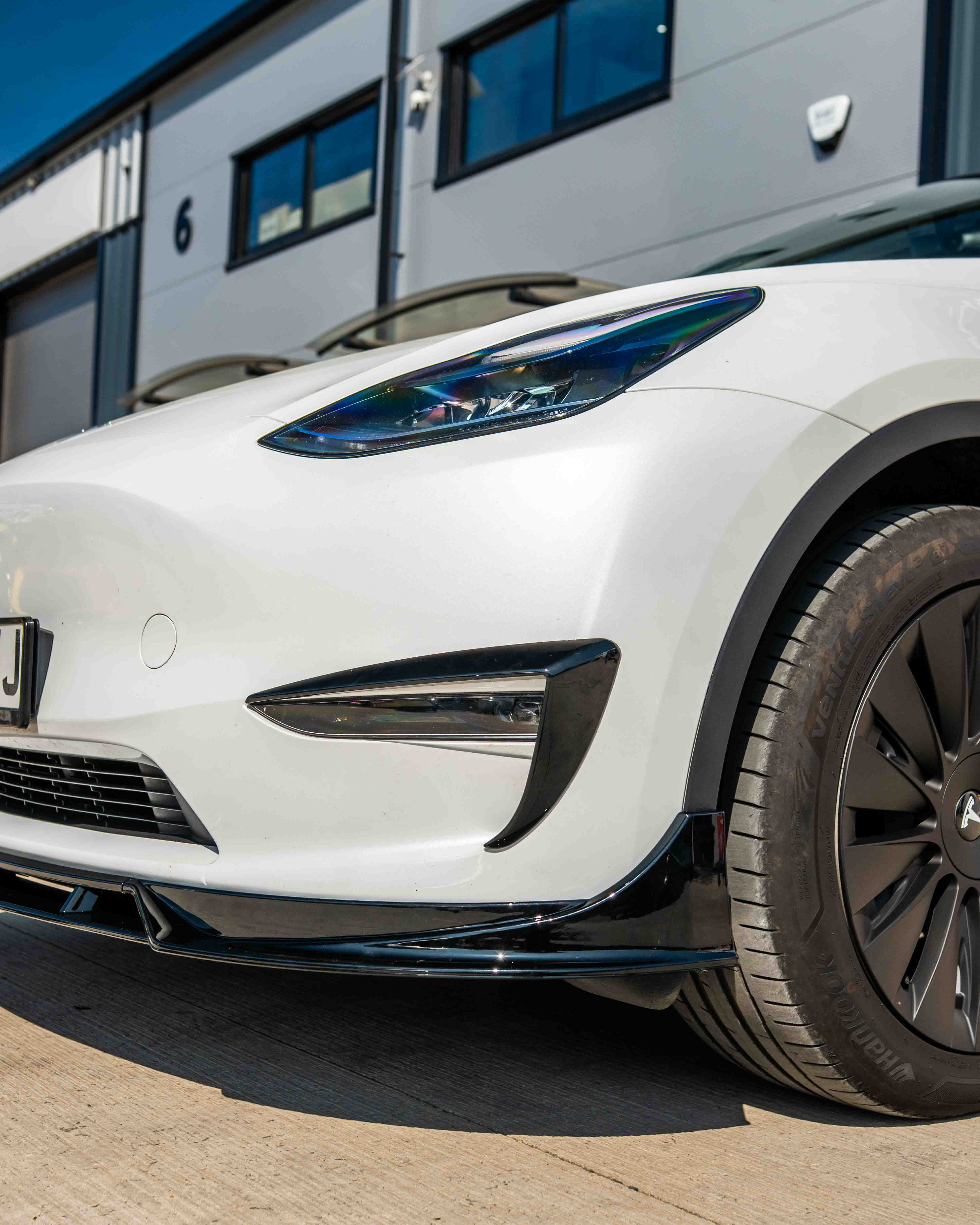 TESLA MODEL Y MK1 2020-2025 FULL GLOSS BLACK KIT