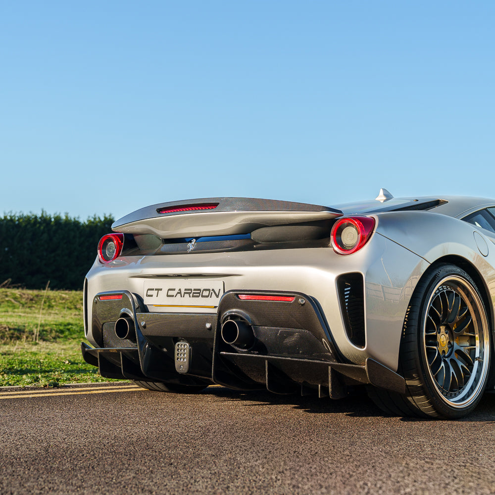 FERRARI 488 PISTA CARBON FIBRE KIT - CT DESIGN