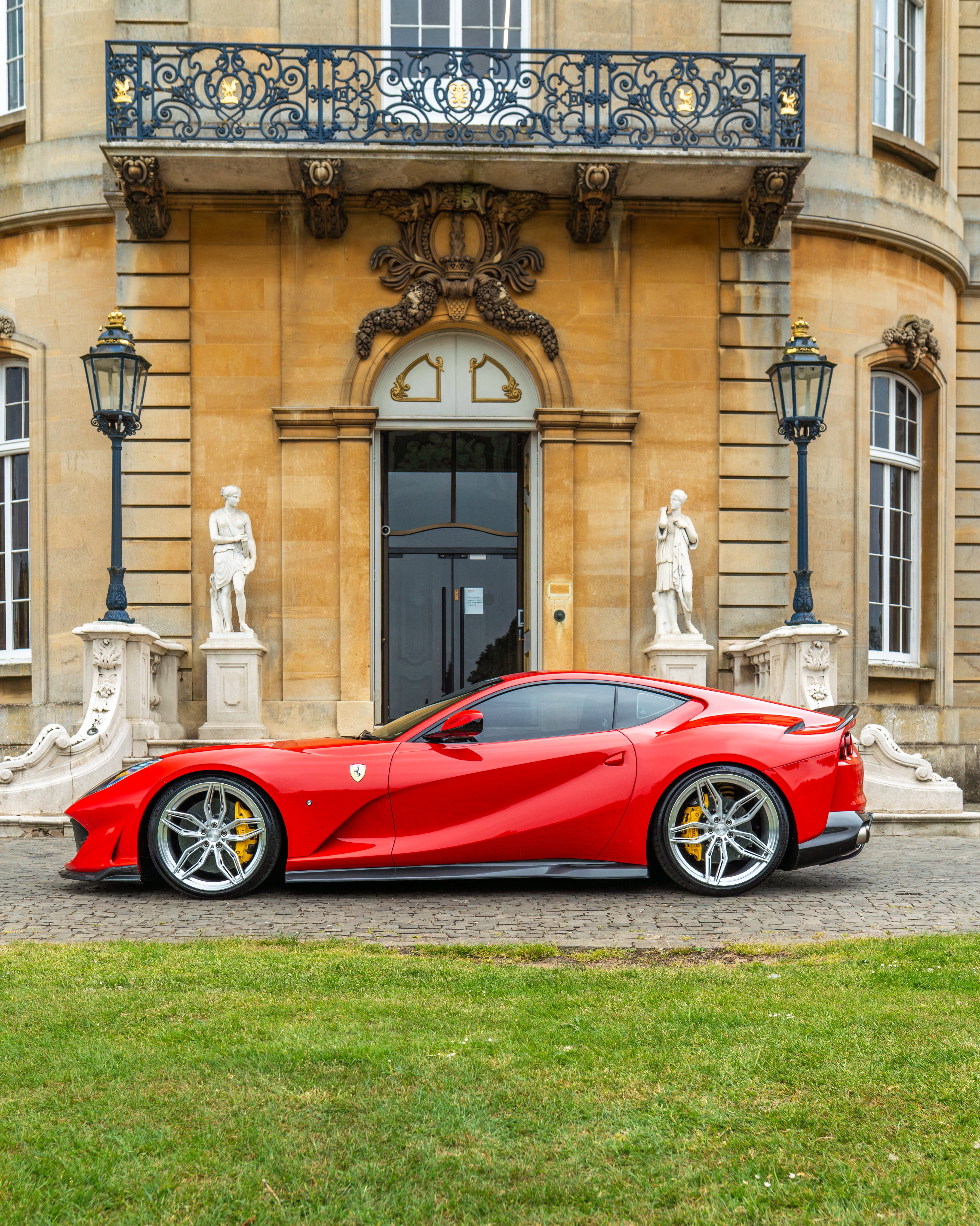 FERRARI 812 SUPERFAST CARBON FIBRE KIT V1 - CT DESIGN