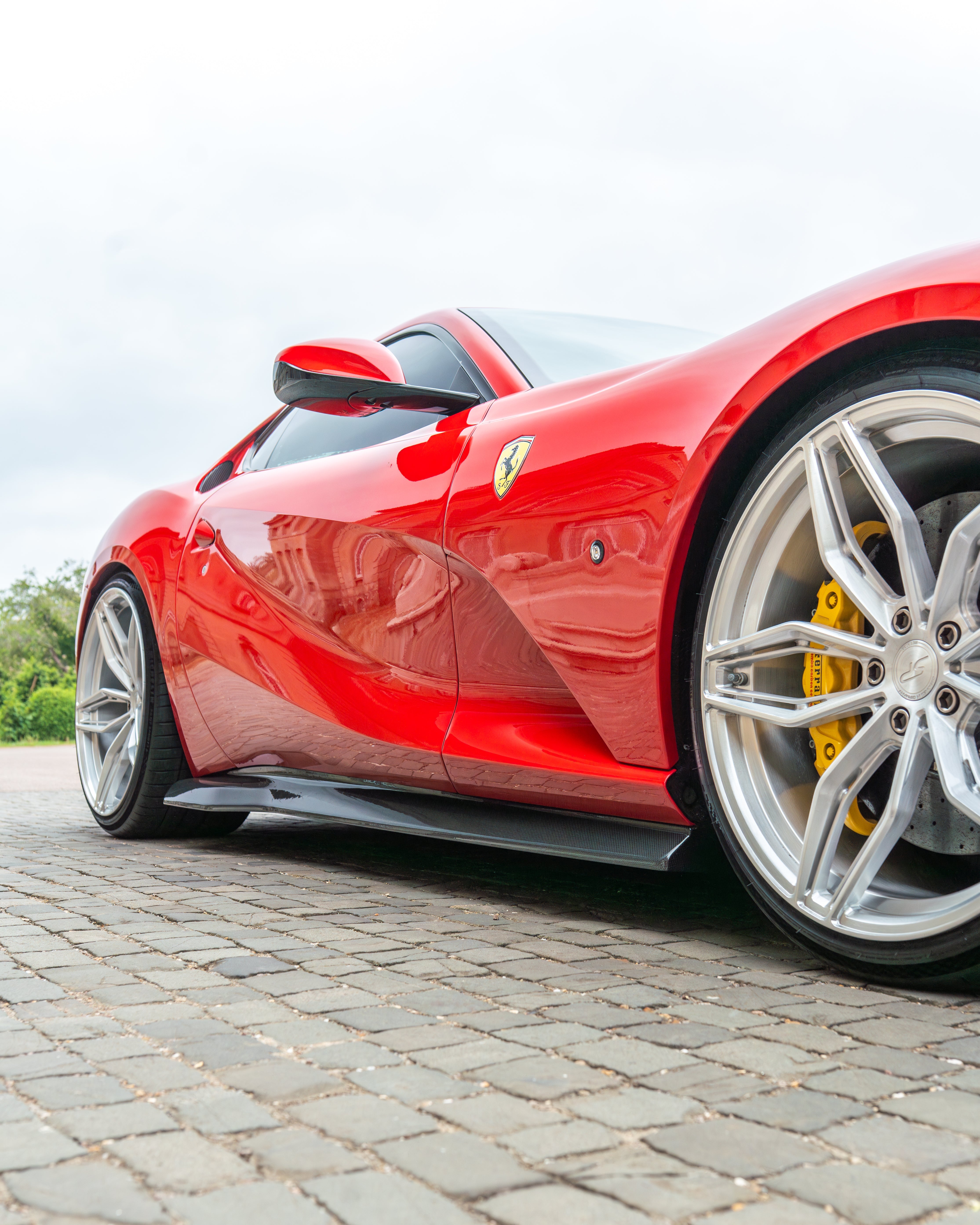 FERRARI 812 SUPERFAST CARBON FIBRE KIT V1 - CT DESIGN