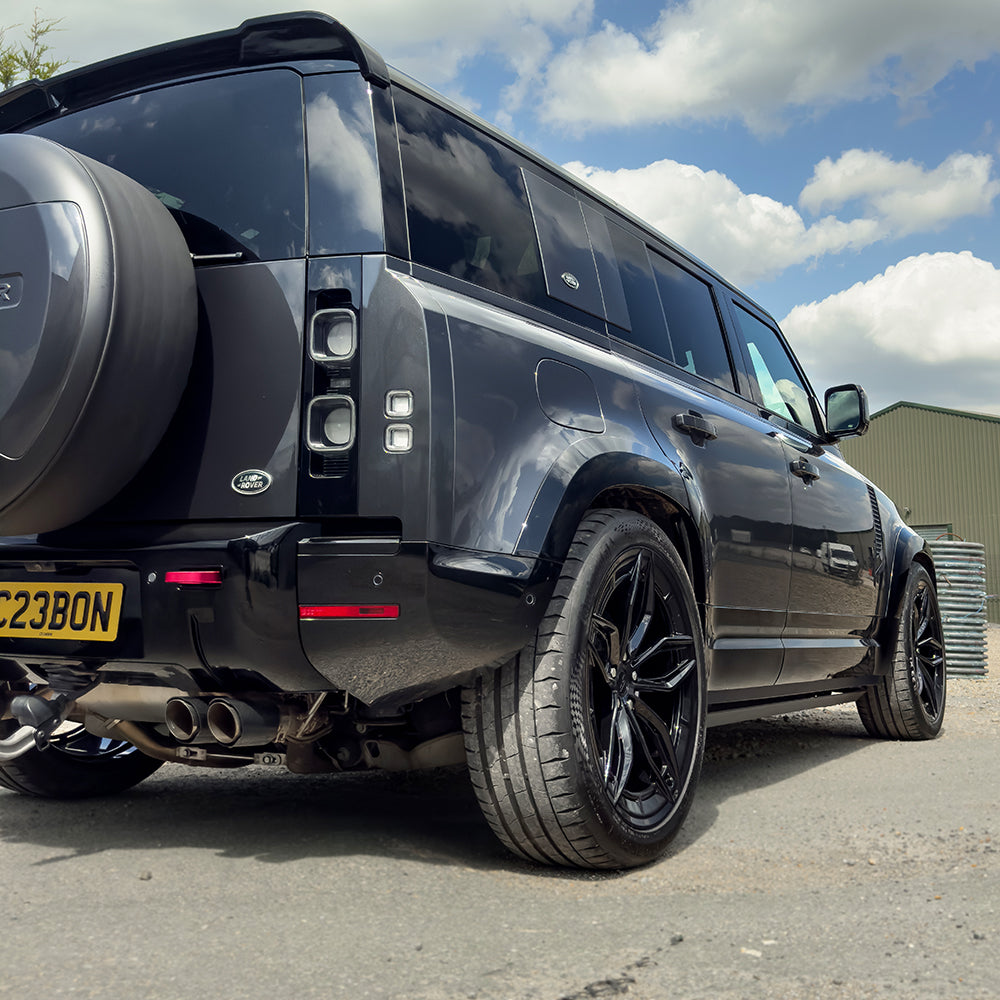 LAND ROVER DEFENDER L663 90/110 GLOSS BLACK FRONT & REAR CORNERS