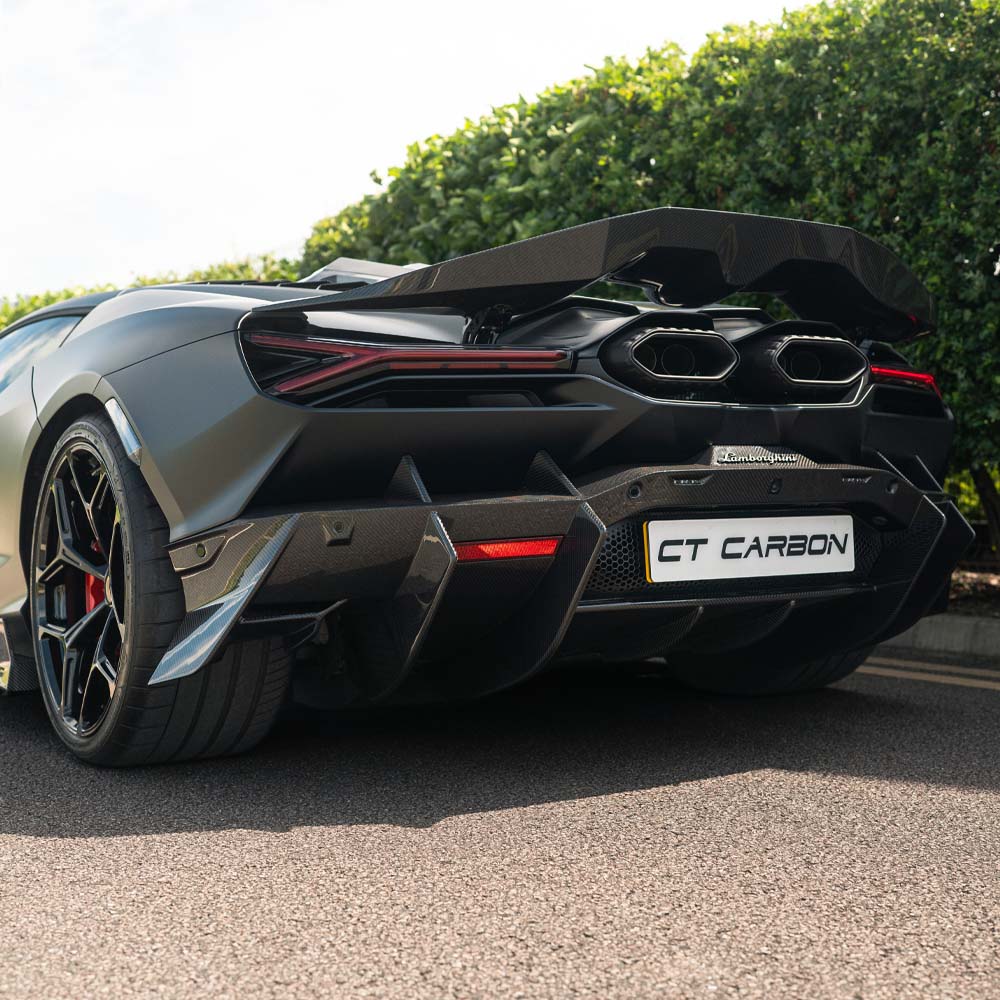 LAMBORGHINI REVUELTO CARBON FIBRE REAR DIFFUSER - CT DESIGN