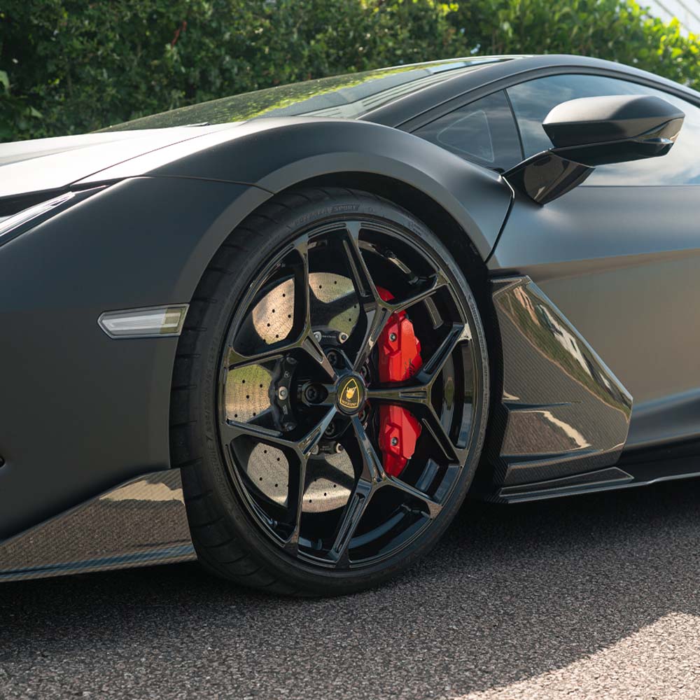 LAMBORGHINI REVUELTO FULL CARBON FIBRE KIT - CT DESIGN