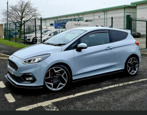 Fiesta ST MK8 ST/ST Line Low Splitter Kit Gloss Black ABS Plastic