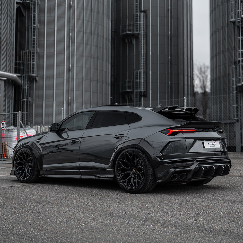 LAMBORGHINI URUS CARBON FIBRE FULL WIDE ARCH KIT - CT DESIGN