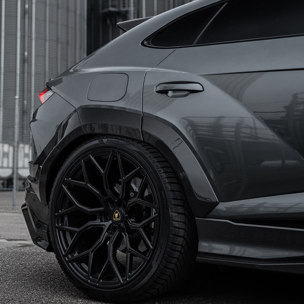 LAMBORGHINI URUS FULL CARBON FIBRE ARCHES - CT DESIGN