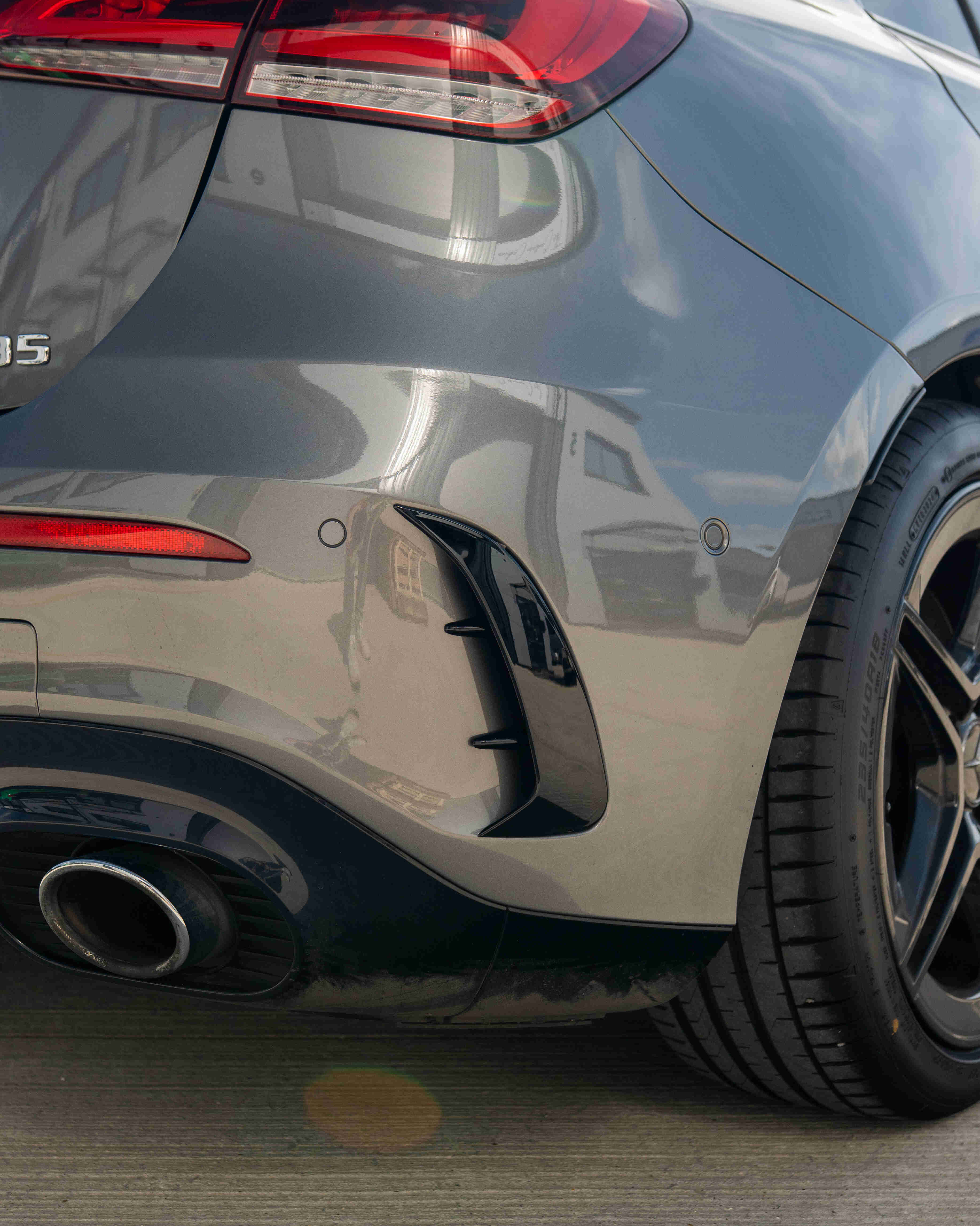 MERCEDES A-CLASS A35 W177 2018+ GLOSS BLACK REAR BUMPER CORNERS
