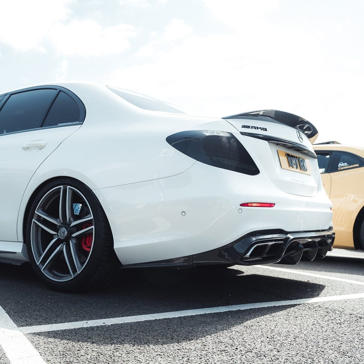 MERCEDES E63 W213 2018-2020 PRE-FACELIFT FULL CARBON FIBRE KIT
