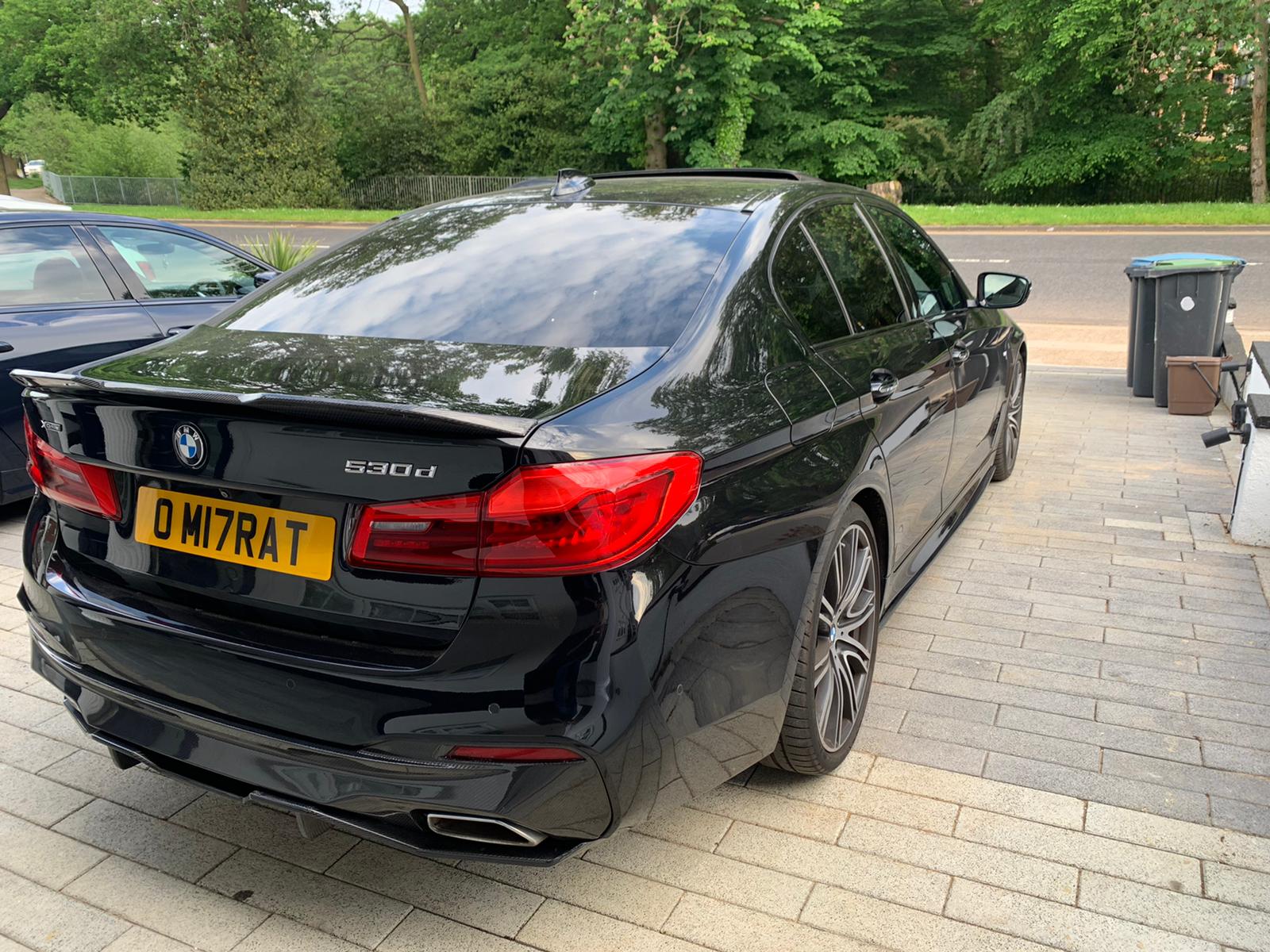 BMW G30/G31 5 SERIES 2017-2023 GLOSS BLACK DIFFUSER - V1