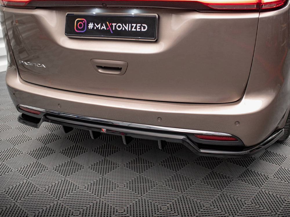 Maxton Design - CENTRAL REAR SPLITTER (VERTICAL BARS) CHRYSLER PACIFICA MK2